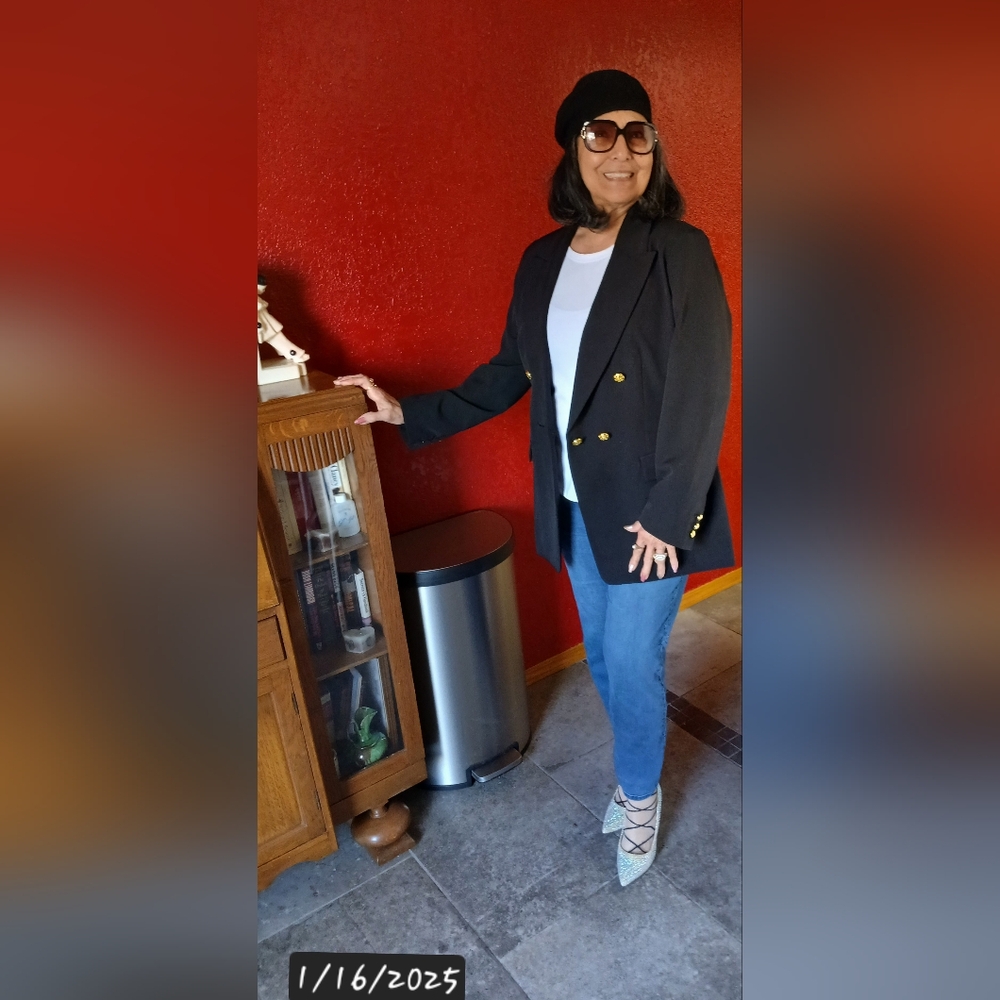 Meet your Posher, Alicia
